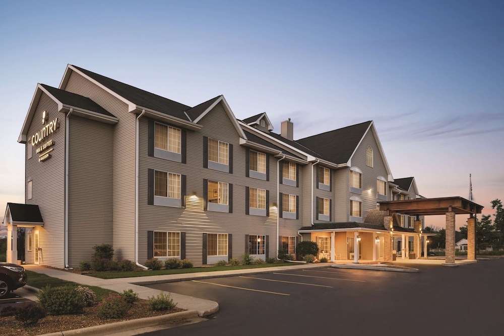 Country Inn Suites By Radisson West Bend Wi 1/58