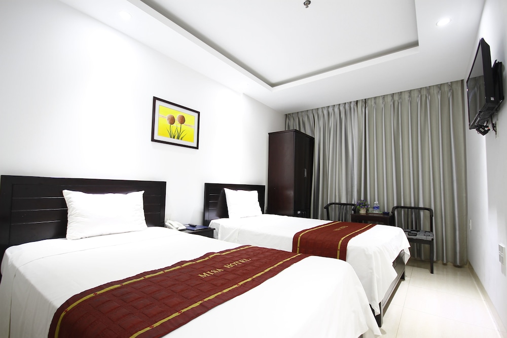 Misa Hotel 17/75