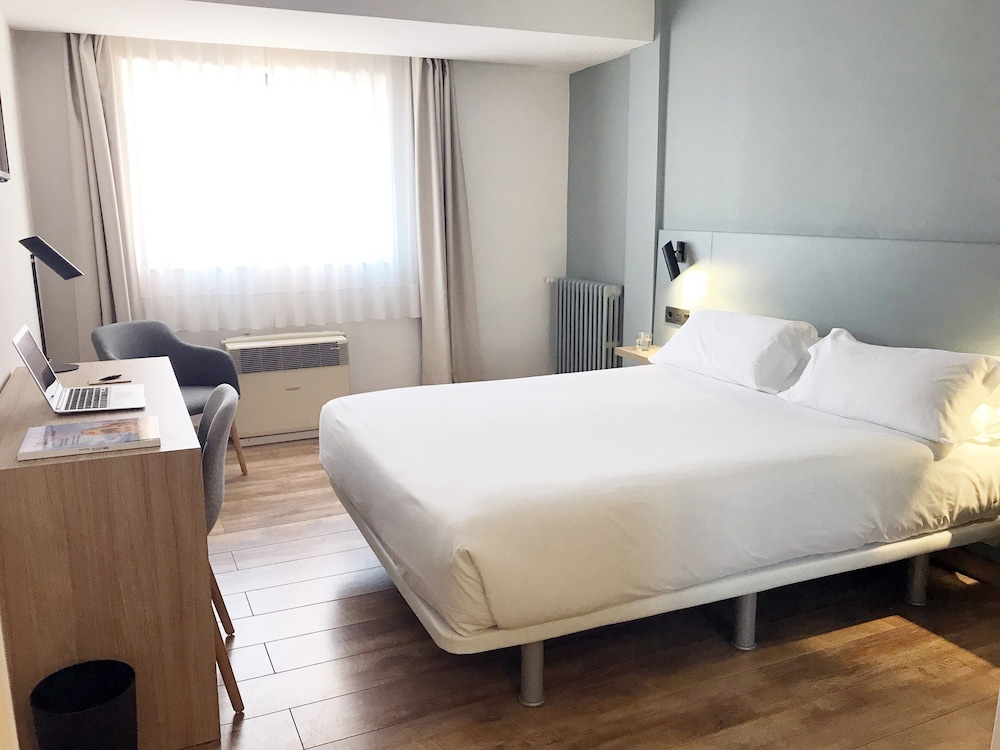 غرفة قياسية بسريرين منفصلين، Principe de Asturias Hotel 7/10