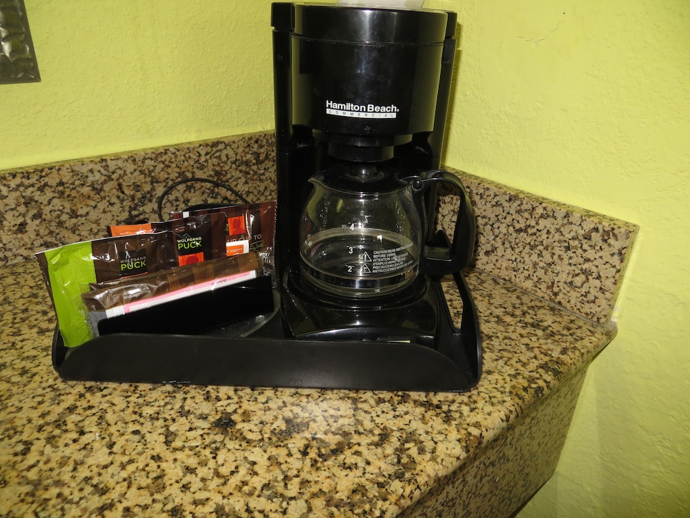 Econo Lodge Inn & Suites Hardeeville-I-95 20/59