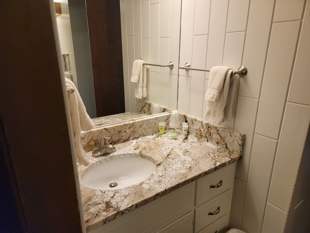 St Moritz Lodge Condos 63/69