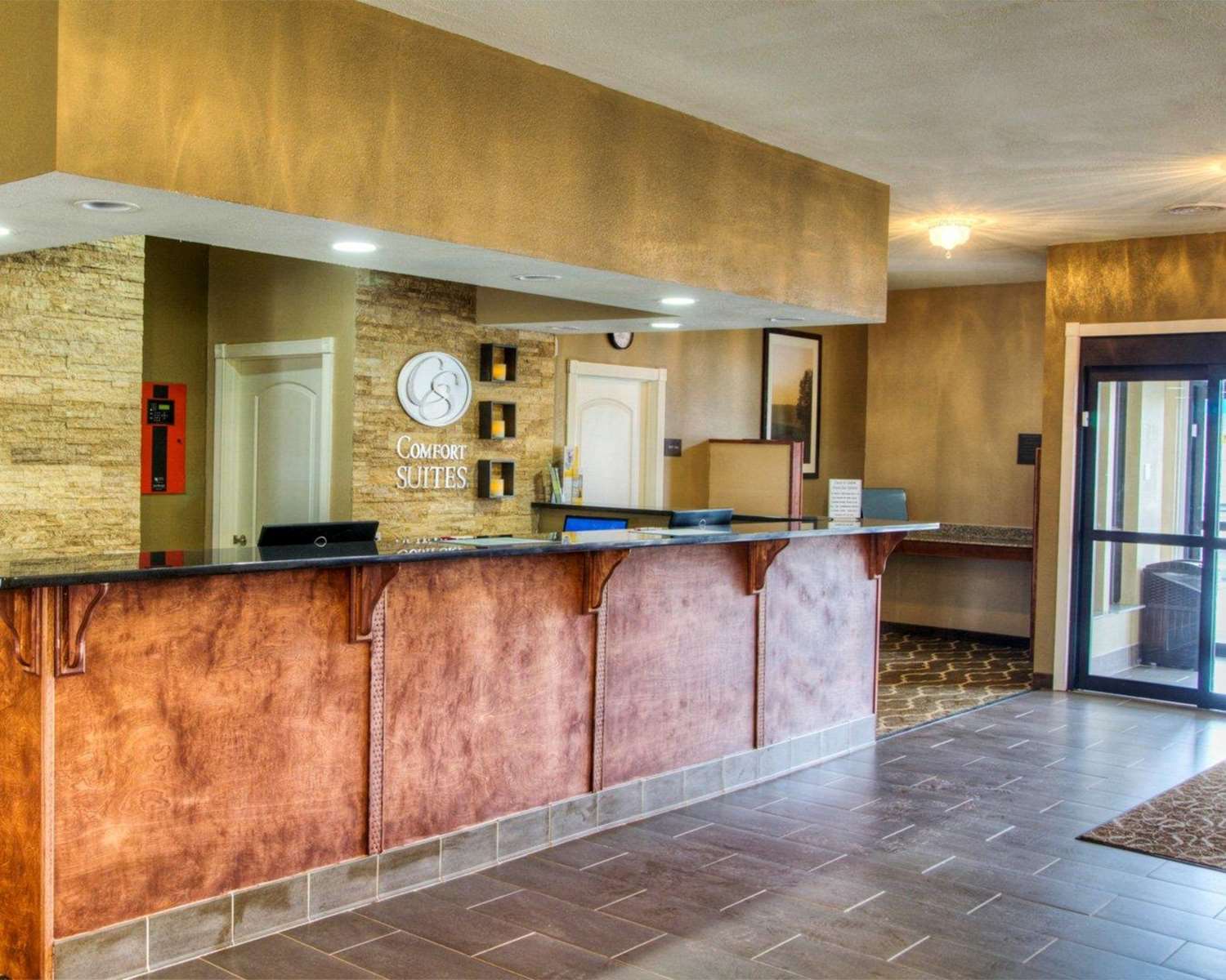 Comfort Suites Plymouth Near Us-30 10/38