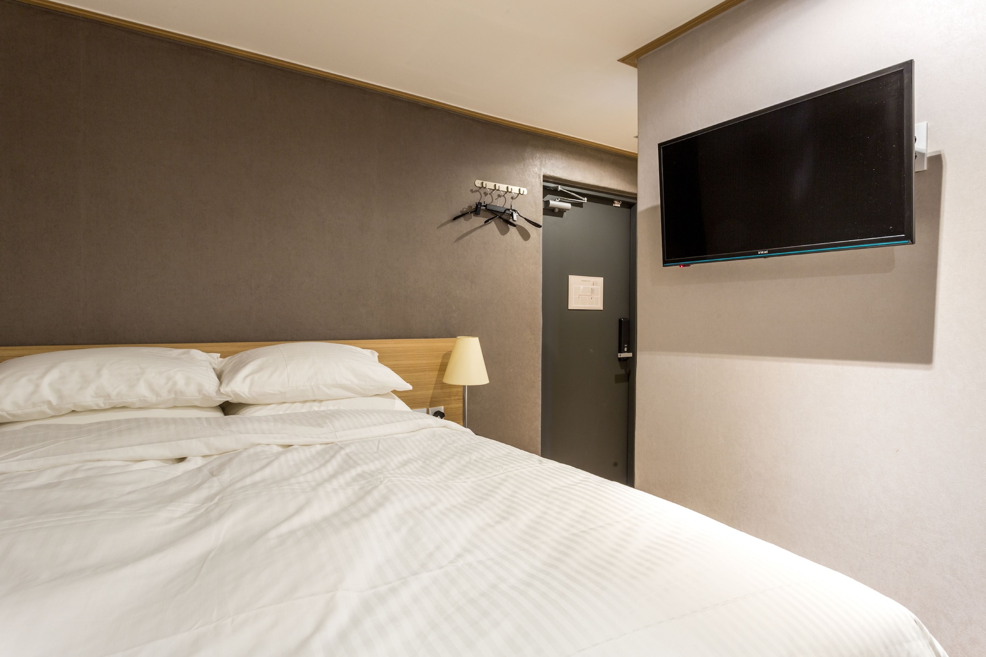 STANDARD, DOUBLE BED