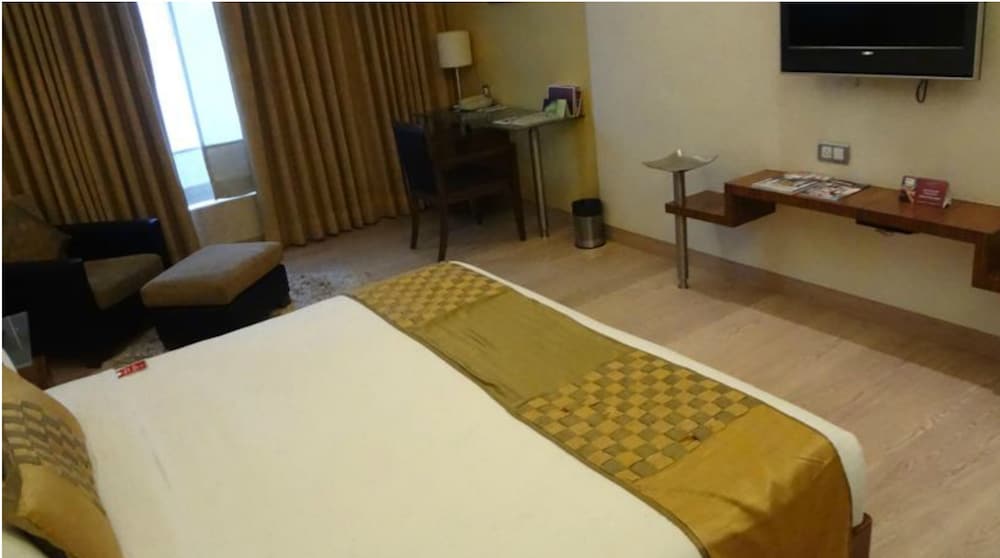 Mirage Hotel 19/68