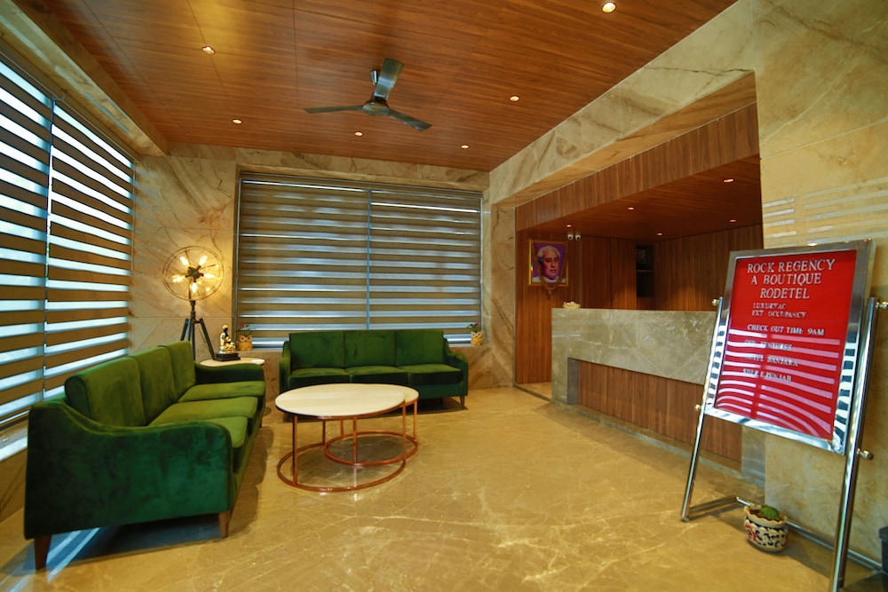 Hotel Rock Regency 4/55