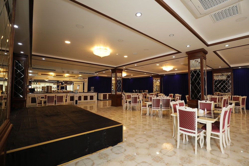 Alis Hotel Baku 28/37