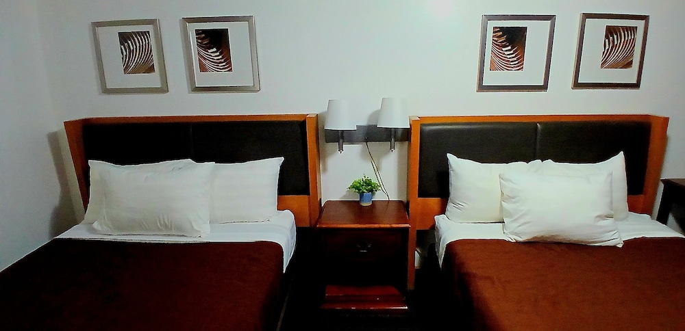 Neva Jean Motel 42/65