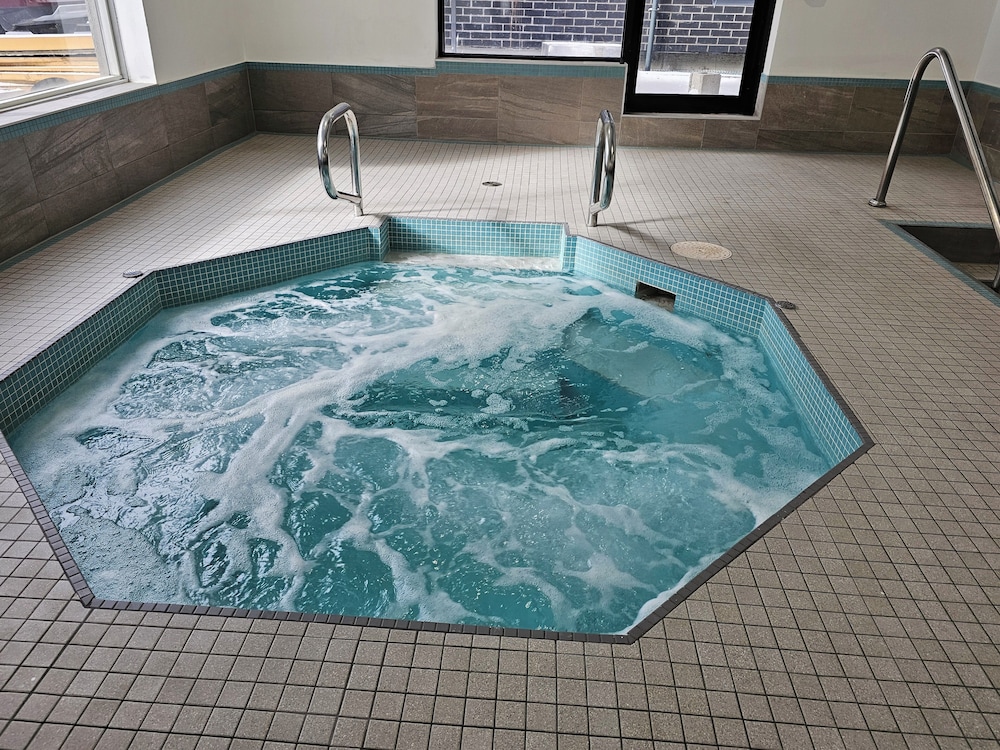 Imperial Hotel and Suites 26/60