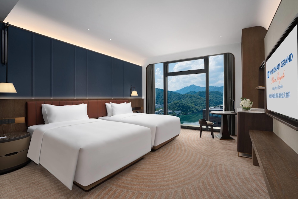 Wyndham Grand Plaza Royale Milky Way Jiande 24/63