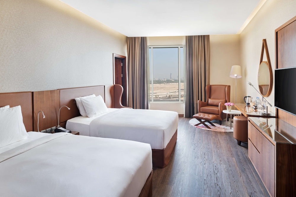 Radisson Blu Dubai Canal View 15/75