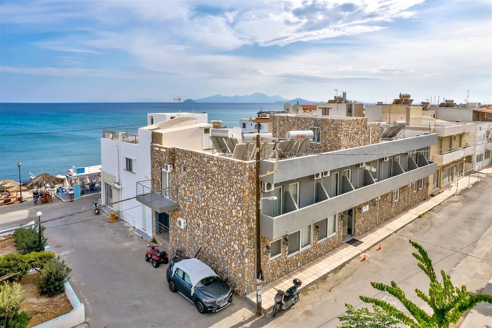 Silver Beach Hotel 28/44