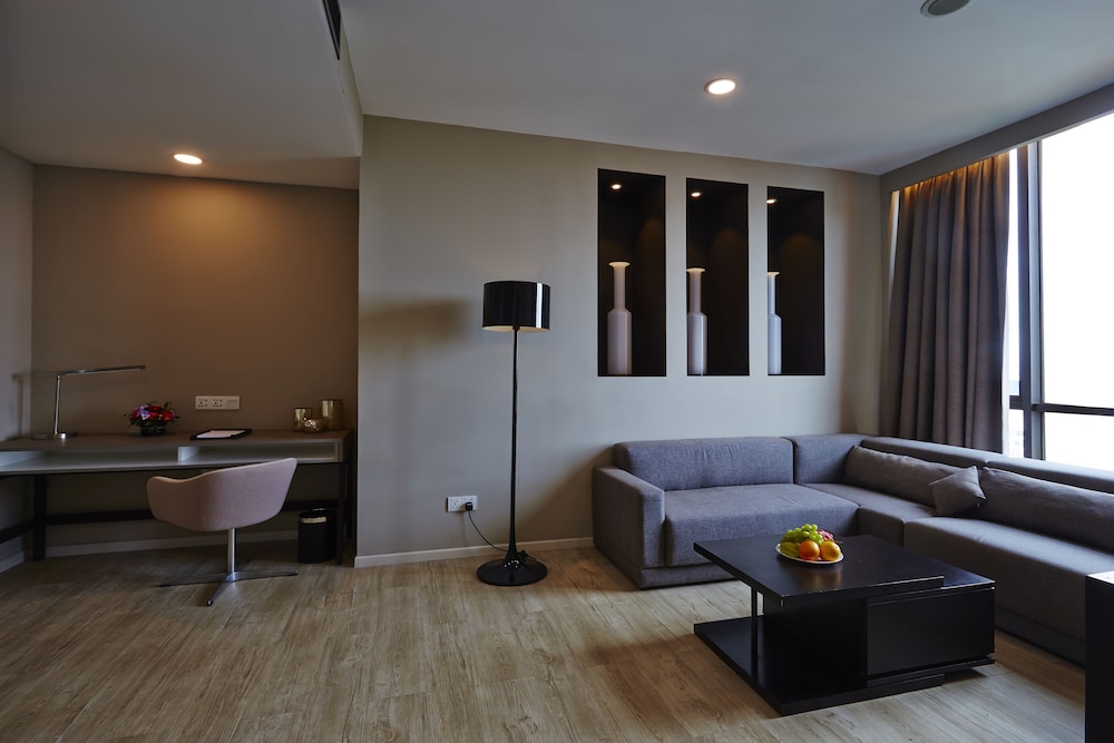 Qliq Damansara 44/60
