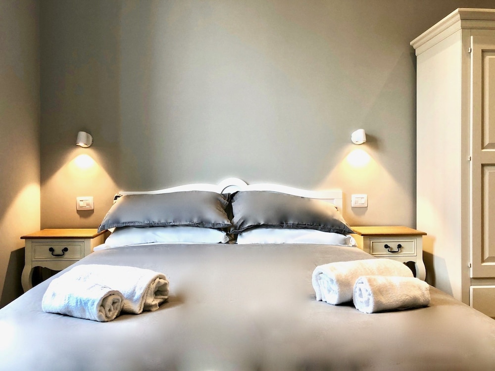 Audrey's Roman Holidays Suites&Rooms 19/54