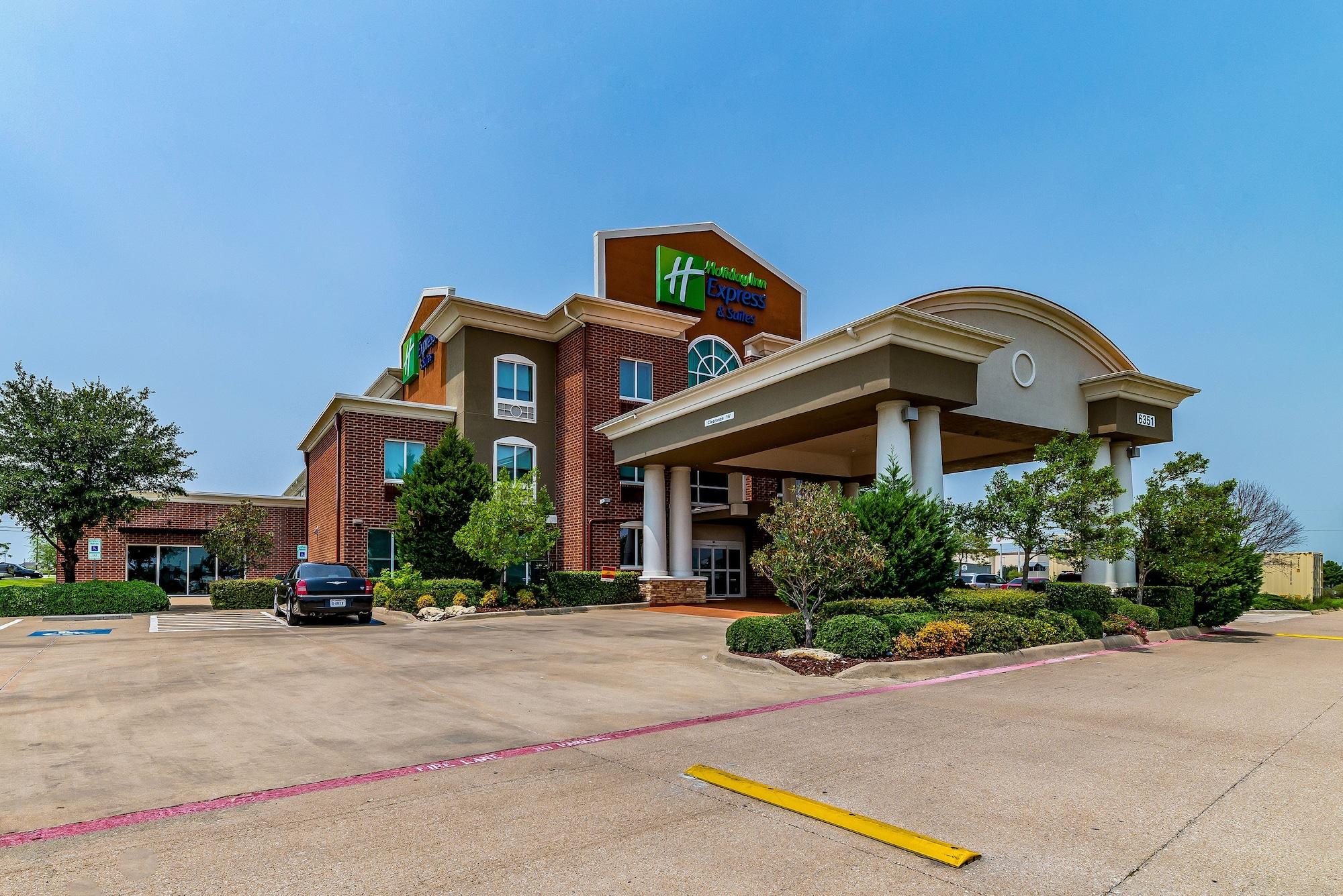 Holiday Inn Express Suites Fort Worth Fossil Creek 28/30