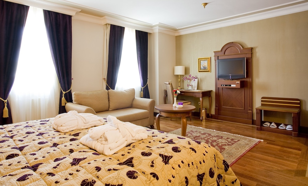 Glk Premier Regency Suites And Spa 21/74