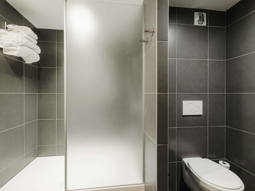 Mercure Annecy Sud 68/70