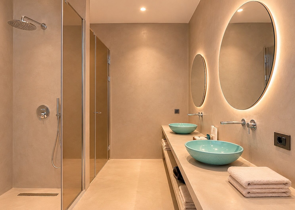جناح بريميوم بسريرين كوين بإطلالة على البحر، Mare Deluxe Residences and Villas 3/5