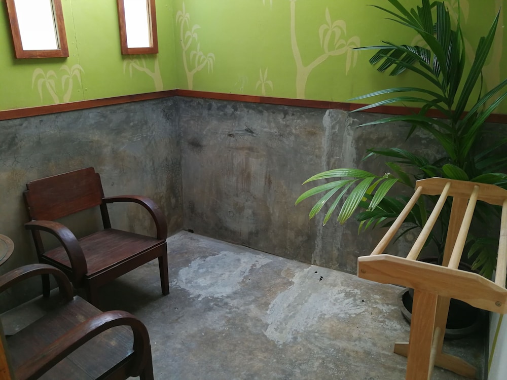 60 Bluehouse - Hostel 30/40