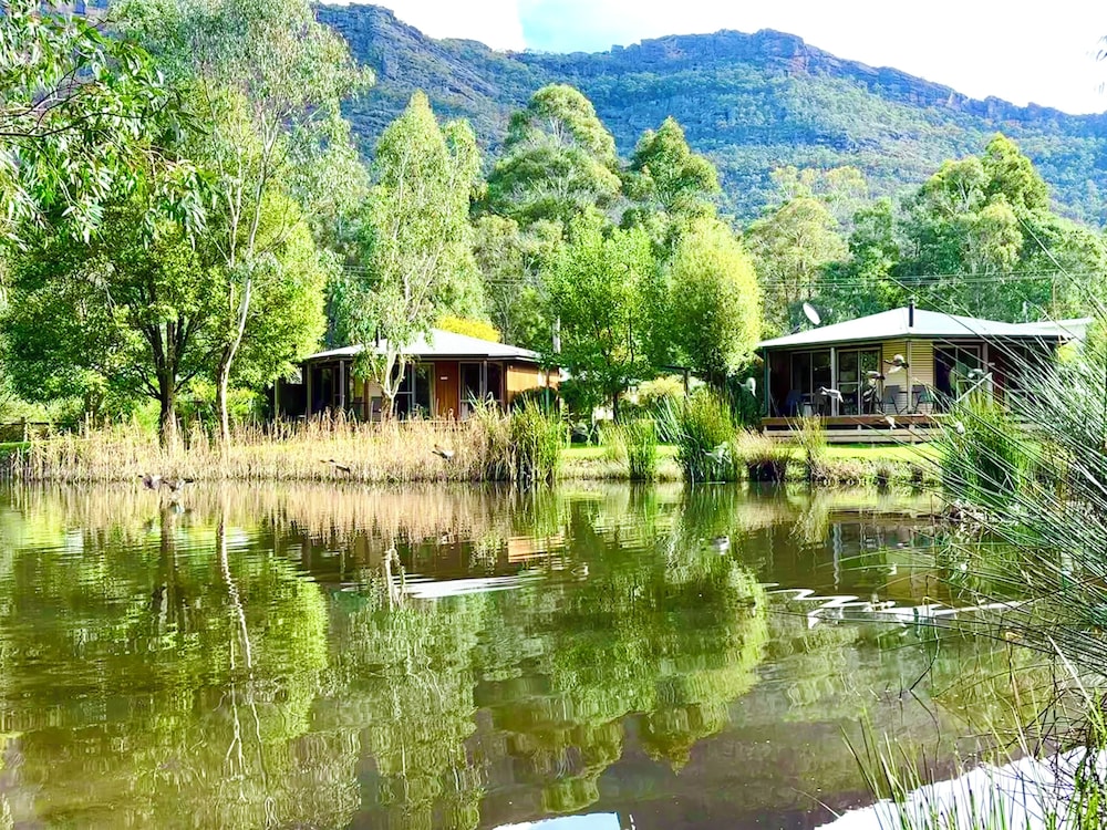 GRAMPIANS CHALETS 38/50