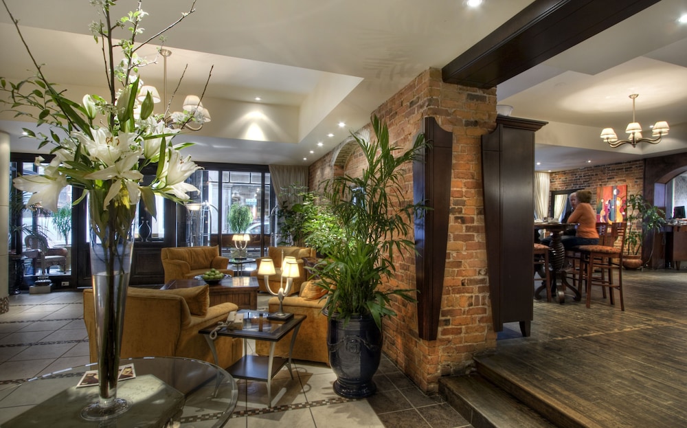 Hotel Nelligan 51/56