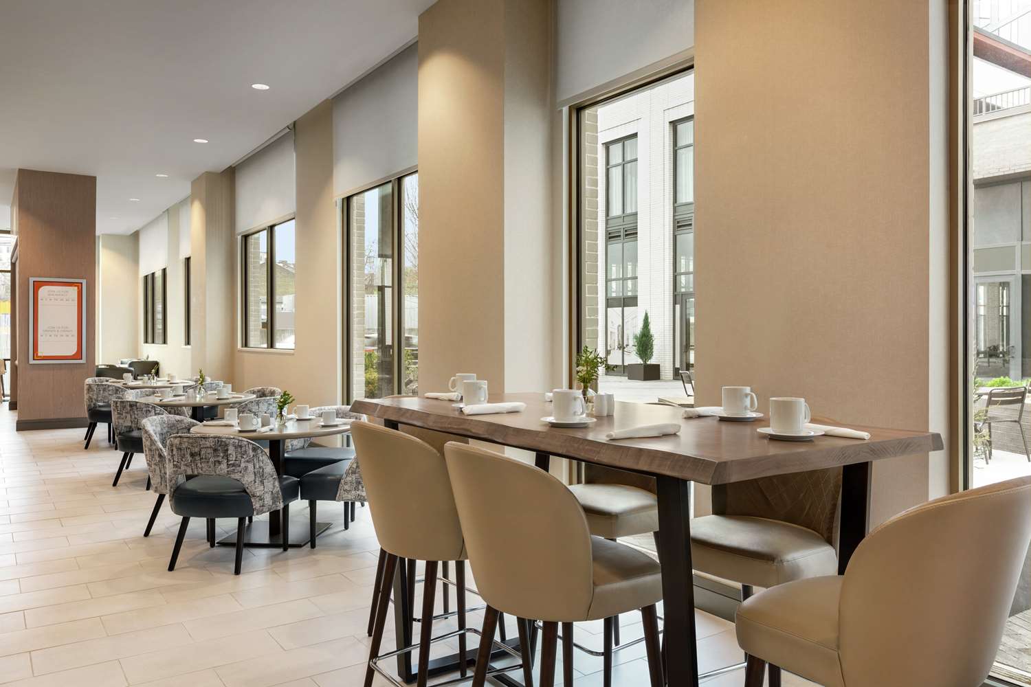 Hilton Garden Inn Nashville West End Avenue 13/24
