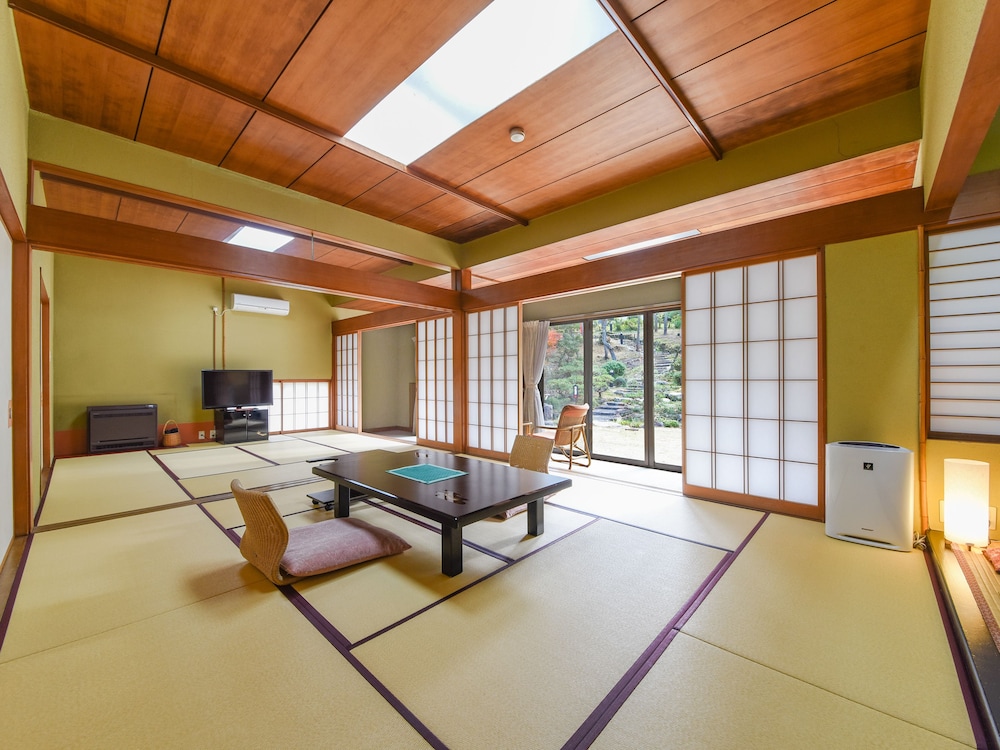 Miyabi, 4 Futon Beds, Garden View, Bathtub