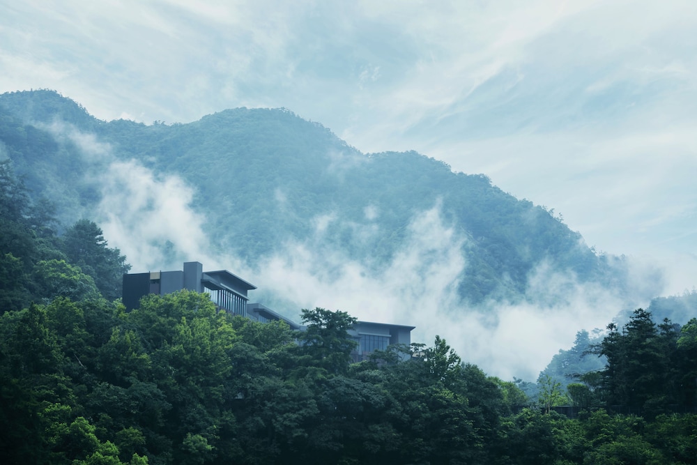 Hoshinoya Guguan 39/44