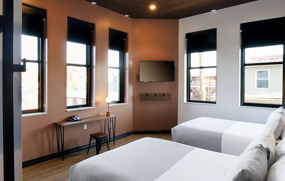 TRYP by Wyndham Pittsburgh/Lawrenceville 23/68