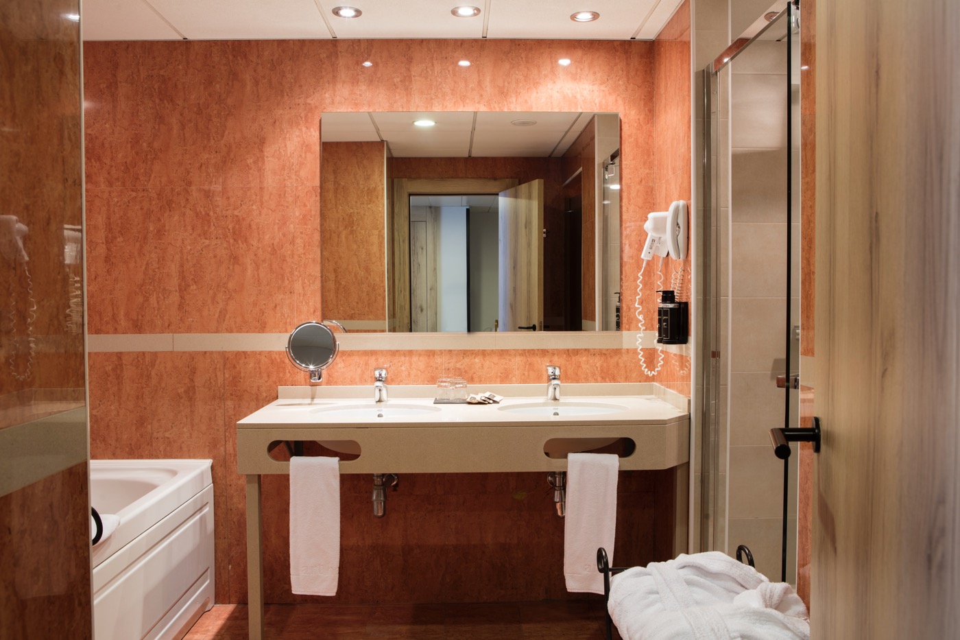 جناح، Acta Arthotel 6/7