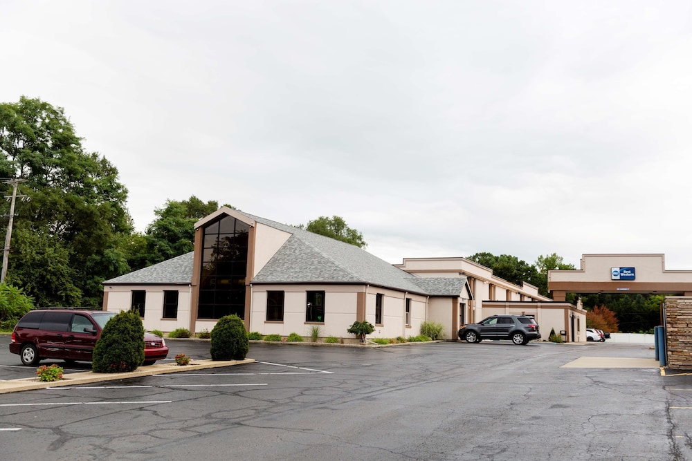 Best Western Executive Inn Battle Creek 3/46