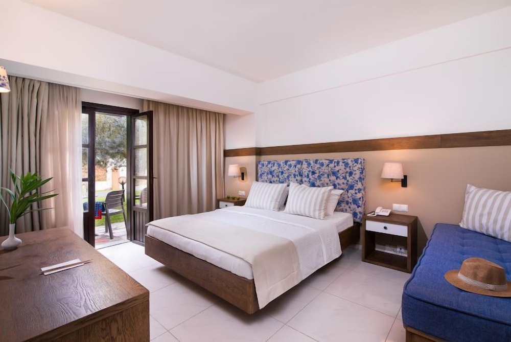 جناح بريميوم بسريرين منفصلين بغرفتي نوم مع أريكة، Simantro Resort 5/5