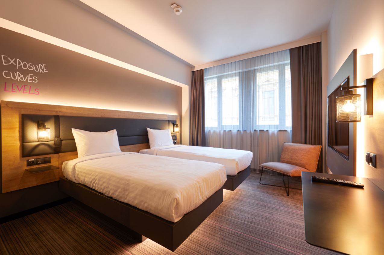 Moxy, Guest Room, Standard, Twin Beds