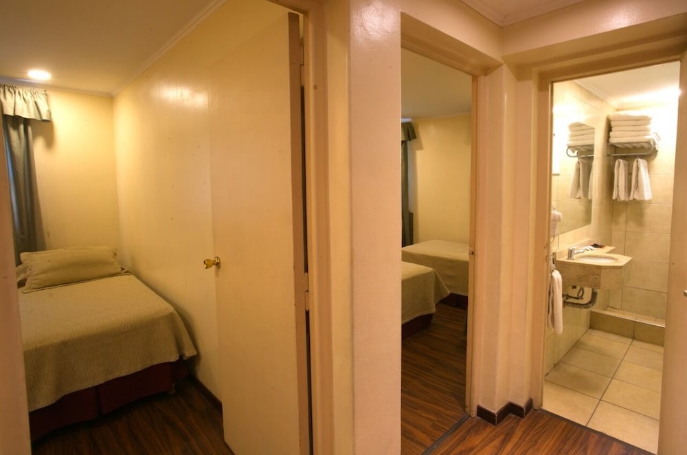 Ritz Hotel Mendoza 35/55