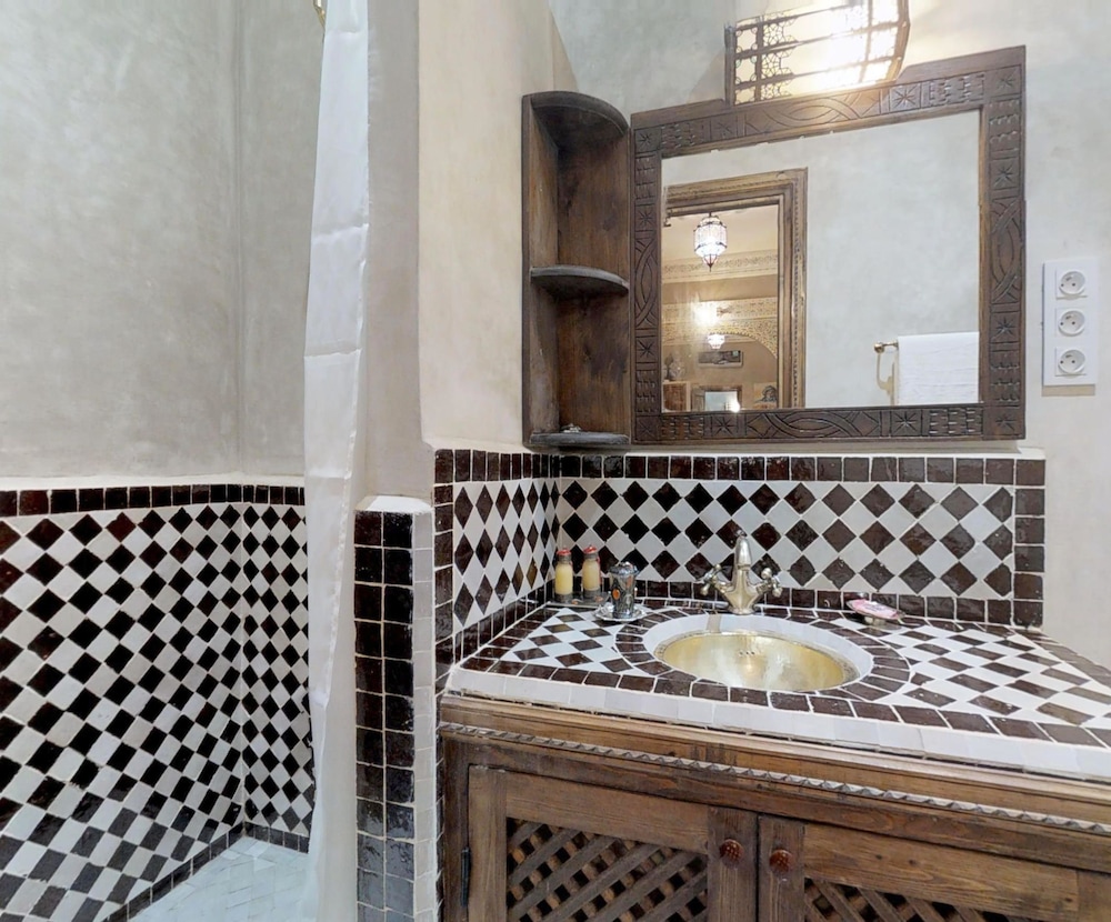 Riad Abaka 48/50