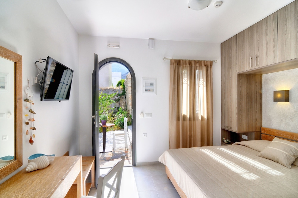 MYRTOS MARE SUITES 5/46