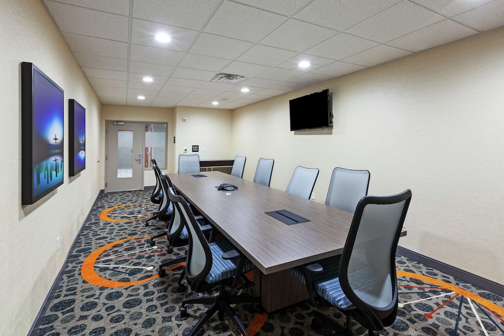 Hampton Inn and Suites Houston-Bush Intercontinental Airport 27/30