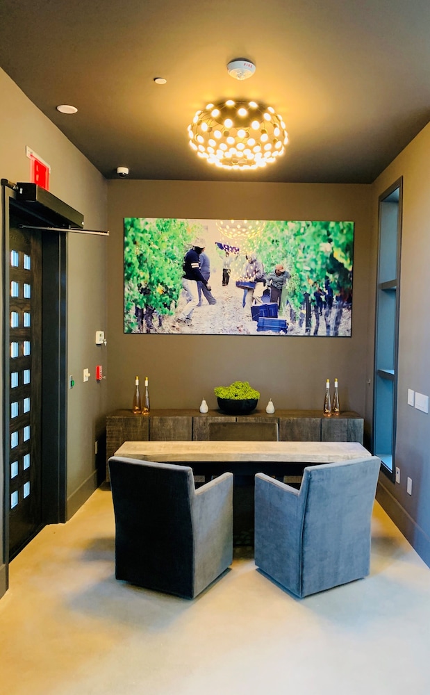 R Inn Napa 8/63