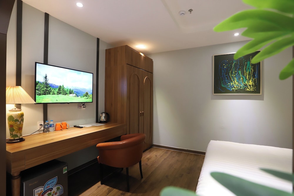 Lanura Apartments and Hotel 38/45