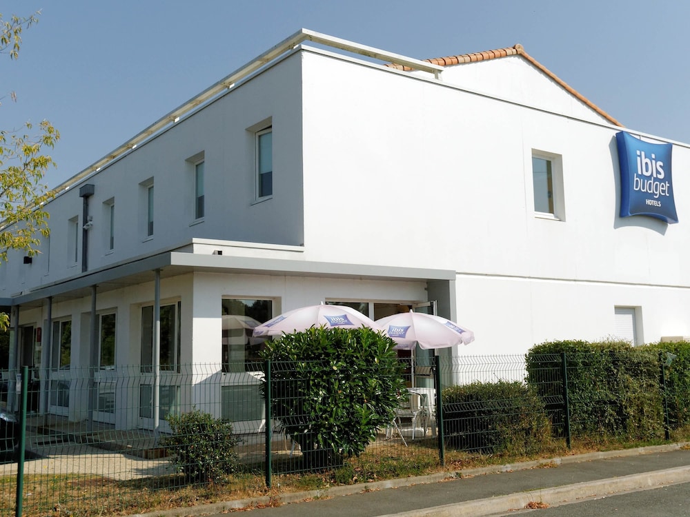 Ibis Budget Rochefort 1/50