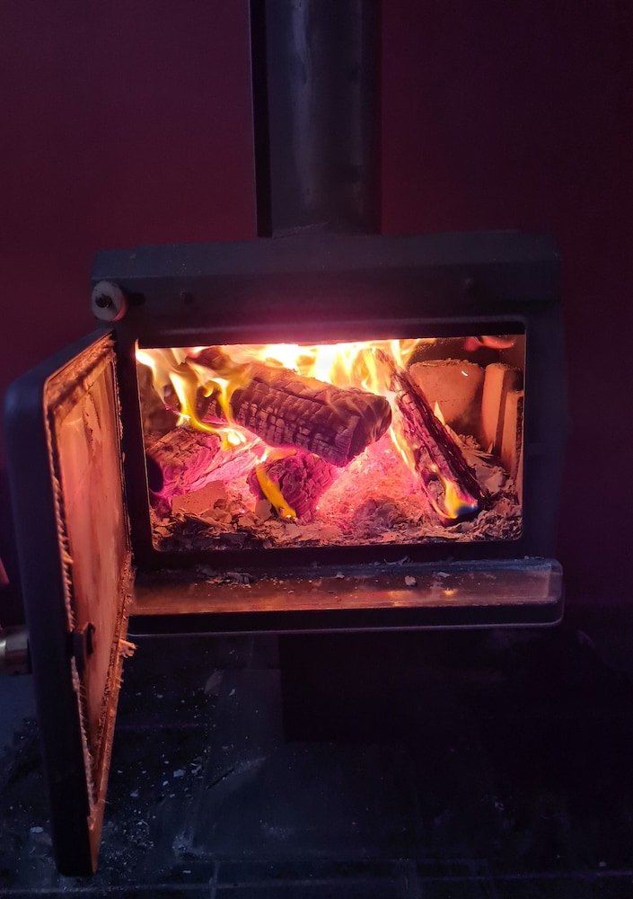 HUON BUSH RETREATS 19/50