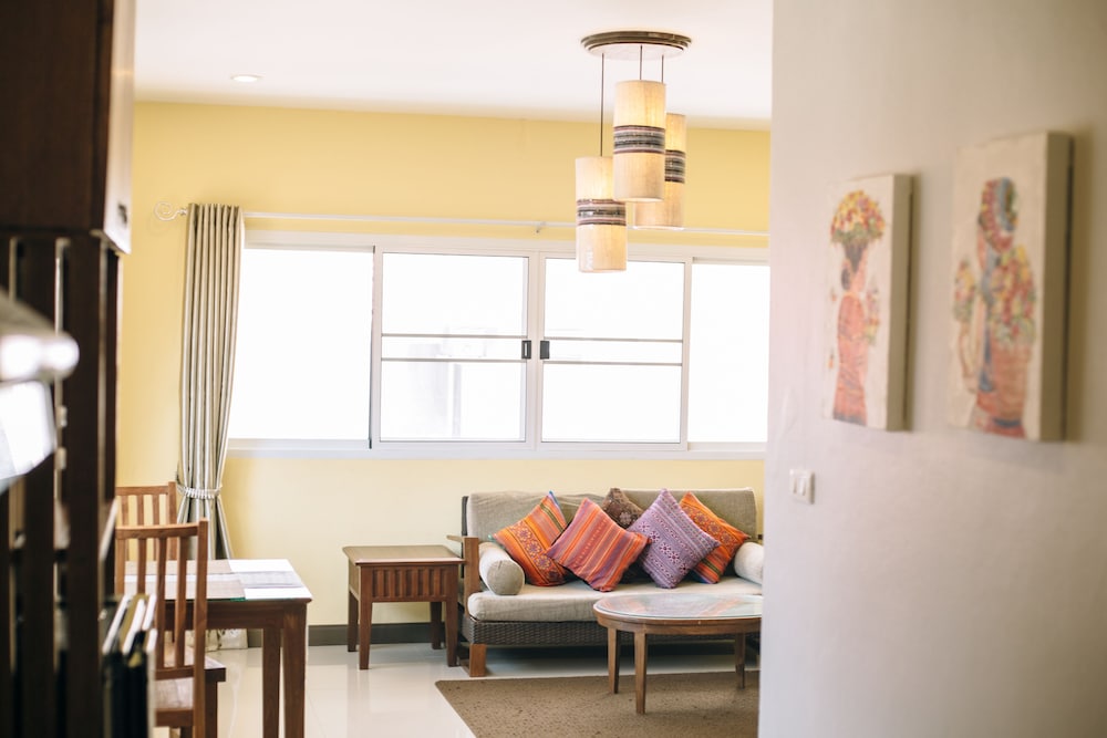THE OPIUM SERVICED APARTMENT AND HOTEL 30/50