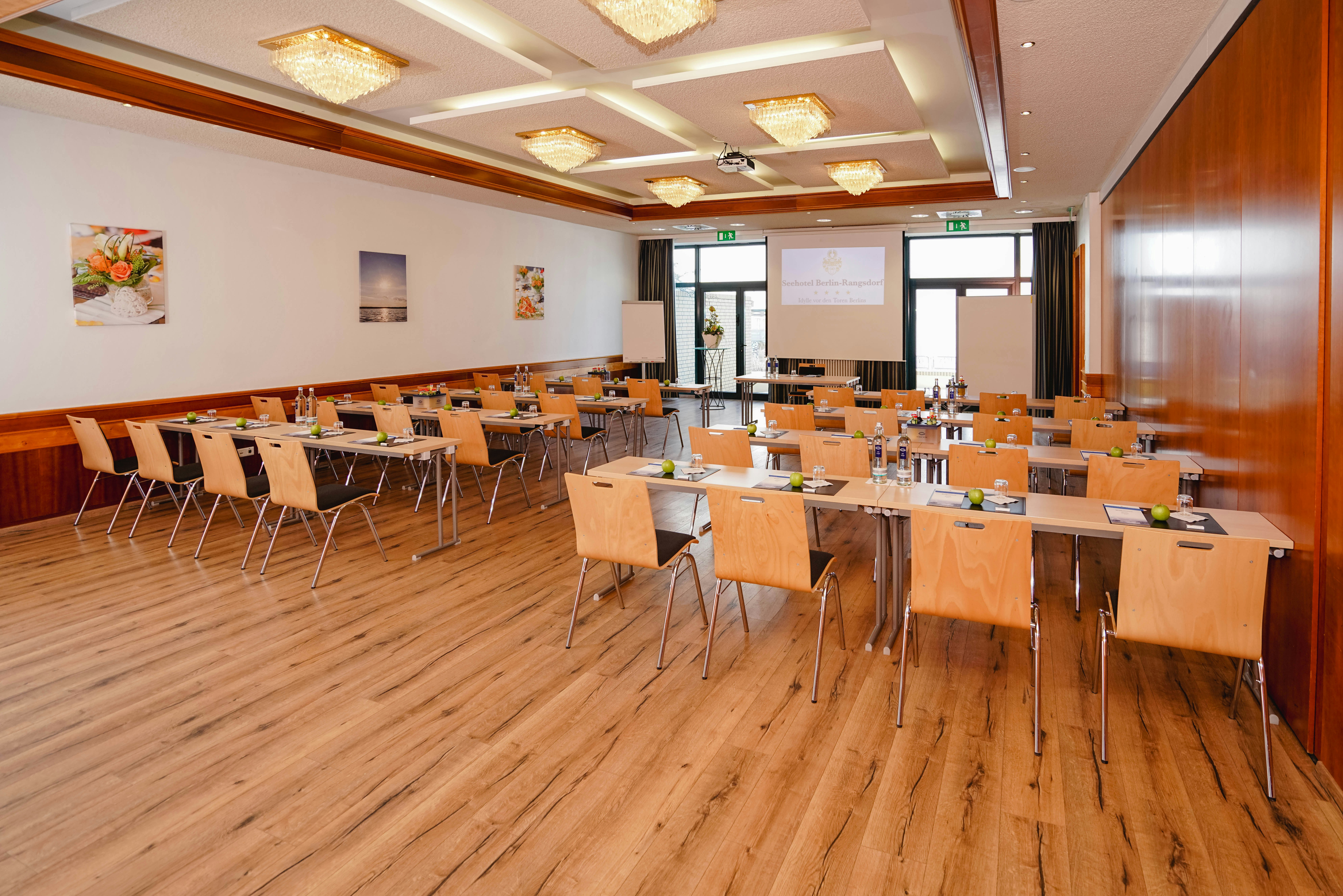 TOP CountryLine Seehotel Berlin-Rangsdorf 36/52