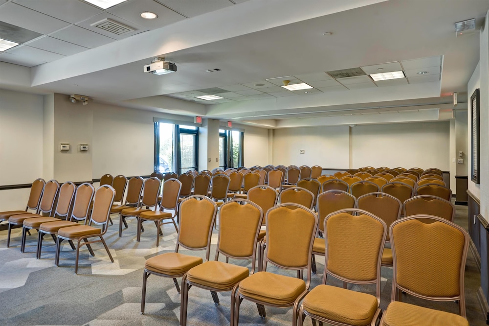 Hyatt Place Baltimore/Bwi Airport 57/67