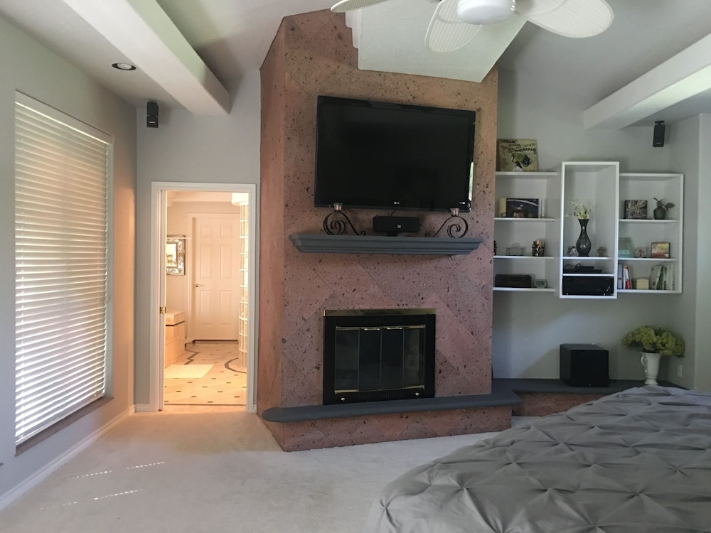 Live Oaks Bed and Breakfast 24/44