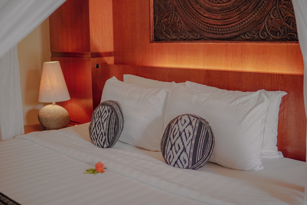 Pool Villa Merumatta Senggigi 20/50