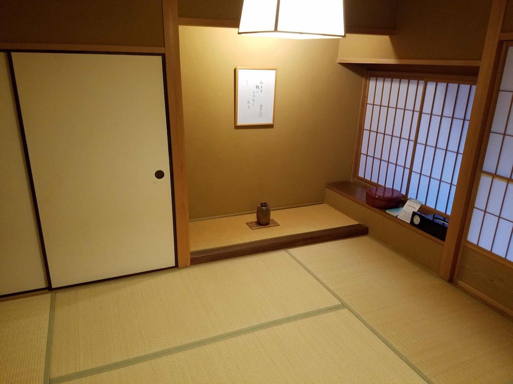 Yamatoya Honten 40/69