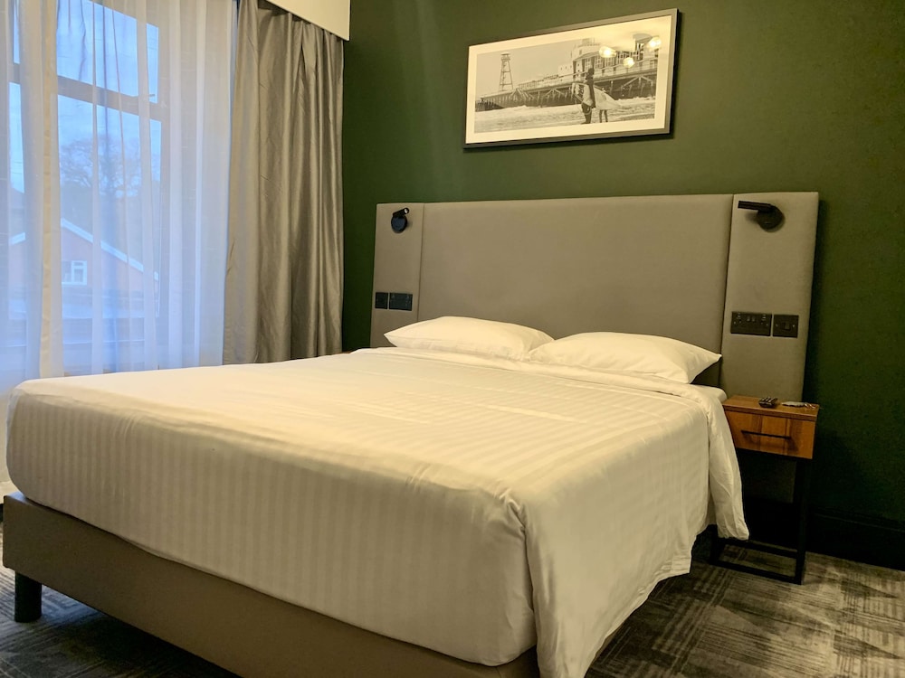 Park Inn by Radisson Bournemouth 11/32