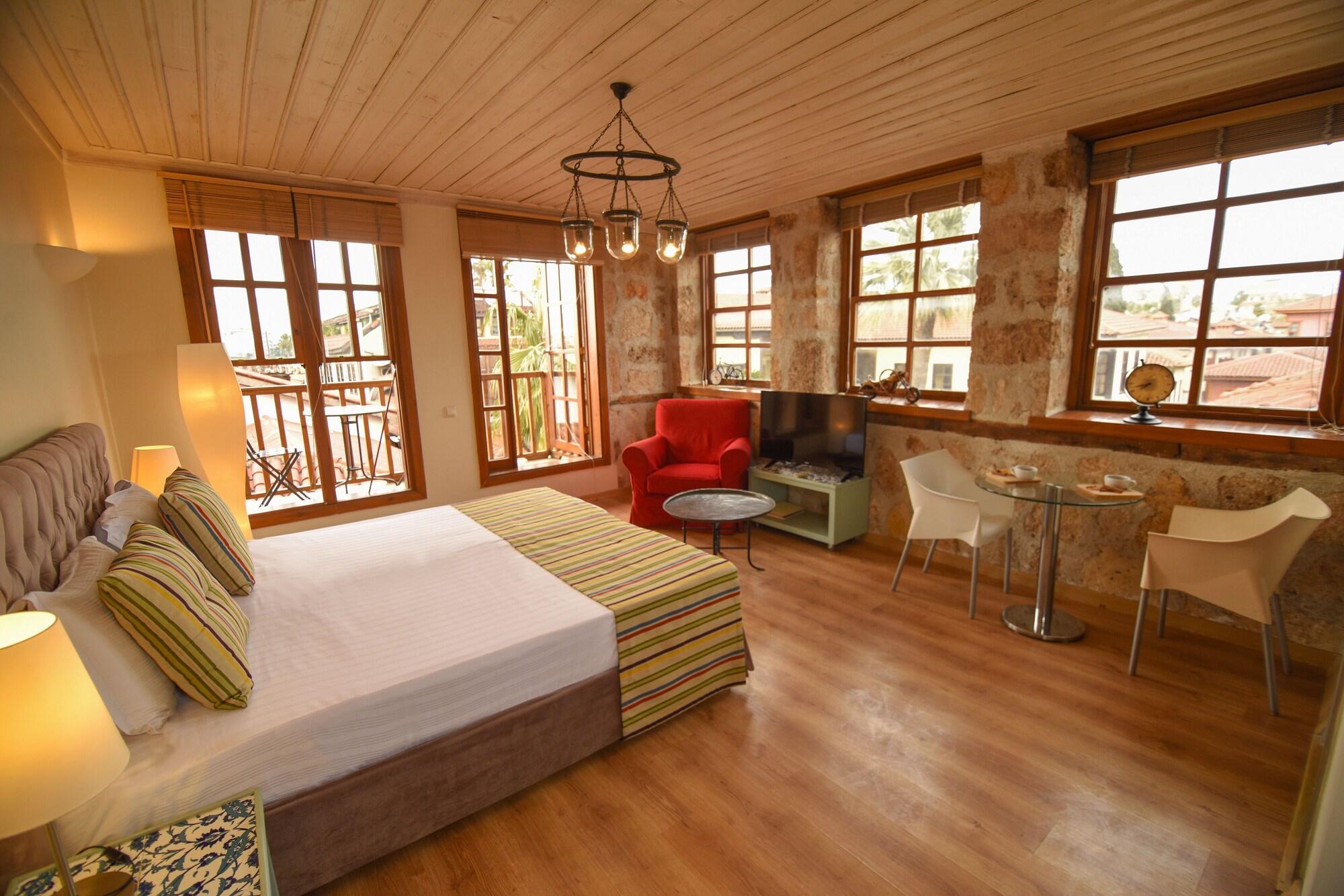 Fiore Garden Suites 25/50