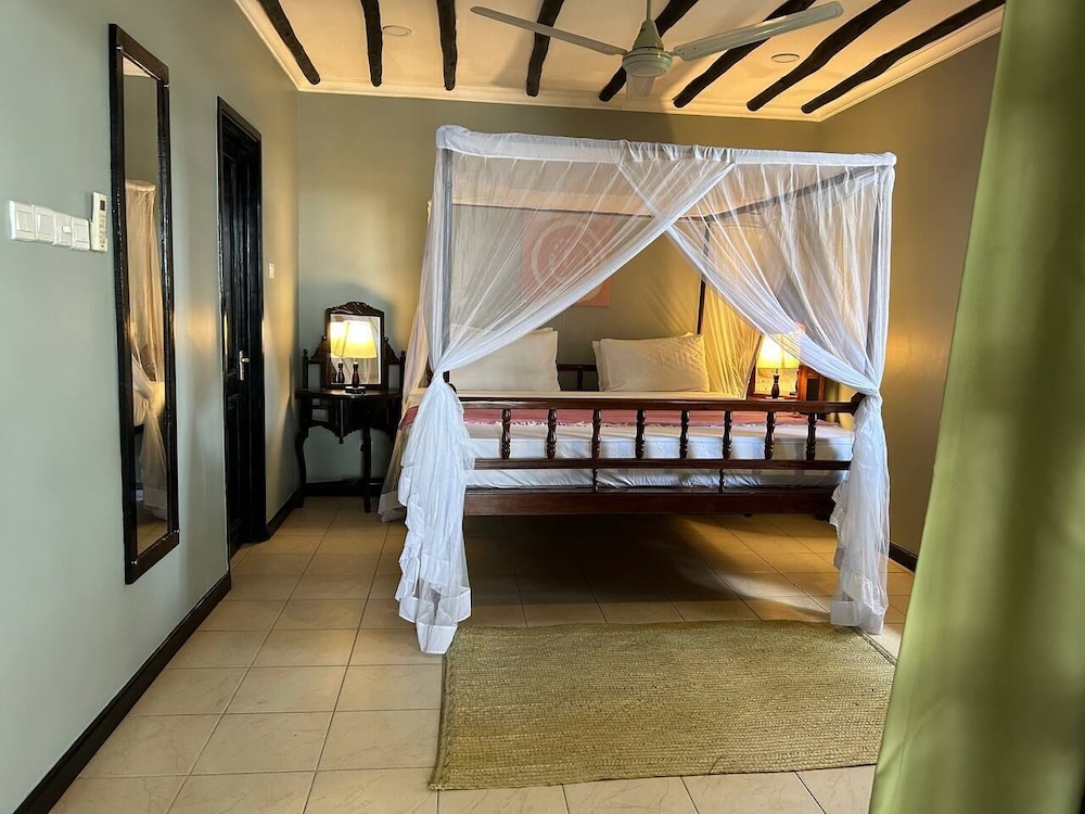 Jungle Paradise Beach Resort & Spa Mbweni Ruins 15/50