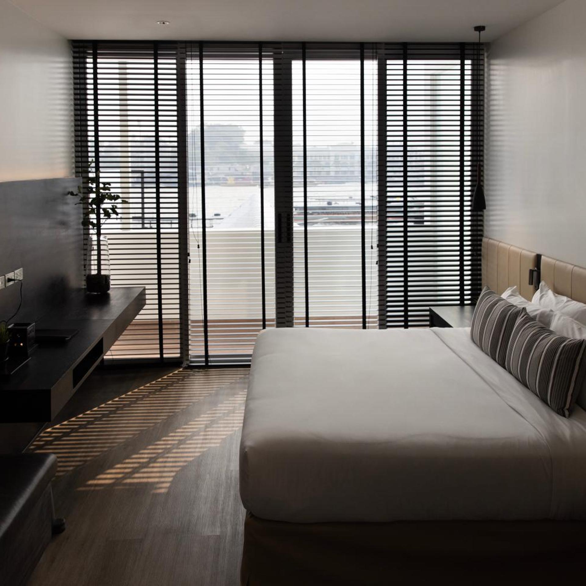 Lilit Riverfront Suite A